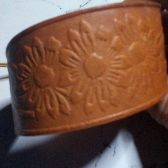 Artisan Hand Crafted Tooled Leather Cuff Bracelet - Picture 11 of 11